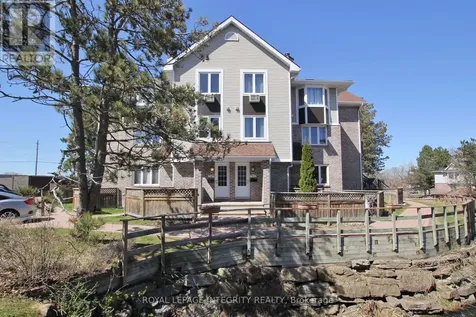 3 Stonebank Crescent Ottawa ON K2H 9M2