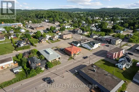 12 Dunn Street Madawaska Valley ON K0J 1B0