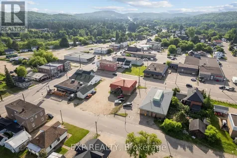 12 Dunn Street Madawaska Valley ON K0J 1B0