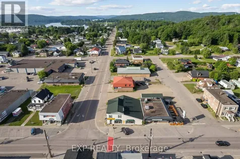 12 Dunn Street Madawaska Valley ON K0J 1B0