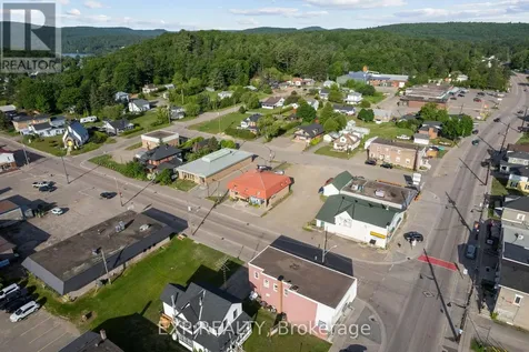 12 Dunn Street Madawaska Valley ON K0J 1B0