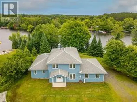 25 Cole Point Trail Mckellar ON P2A 0B4