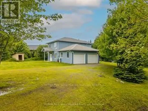 25 Cole Point Trail Mckellar ON P2A 0B4