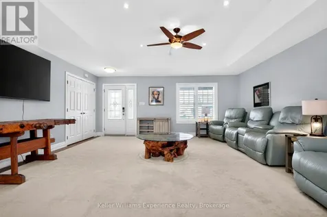 22 Grew Crescent Penetanguishene ON L9M 0A4