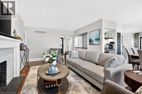 2079 Gary Crescent Burlington ON L7R 1T1