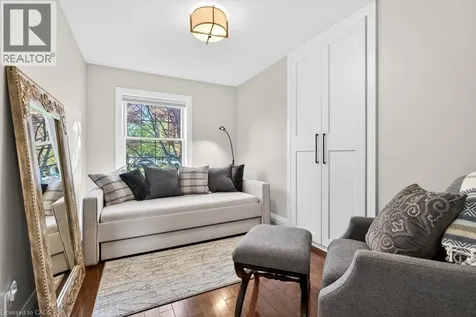 2079 Gary Crescent Burlington ON L7R 1T1
