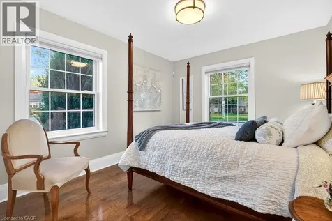 2079 Gary Crescent Burlington ON L7R 1T1
