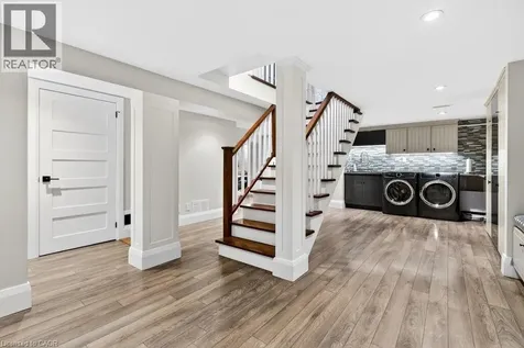 2079 Gary Crescent Burlington ON L7R 1T1