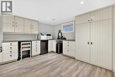 2079 Gary Crescent Burlington ON L7R 1T1