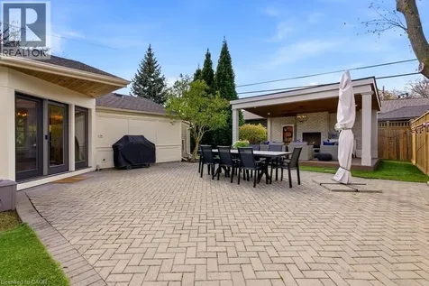 2079 Gary Crescent Burlington ON L7R 1T1