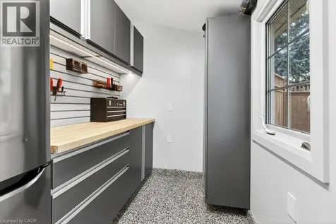 2079 Gary Crescent Burlington ON L7R 1T1