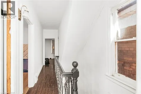 39 Arthur Avenue North Hamilton ON L8L 6C7
