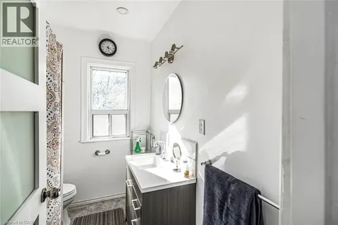 39 Arthur Avenue North Hamilton ON L8L 6C7