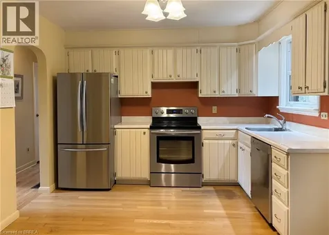38 Slater Street Brantford ON N3T 4N9