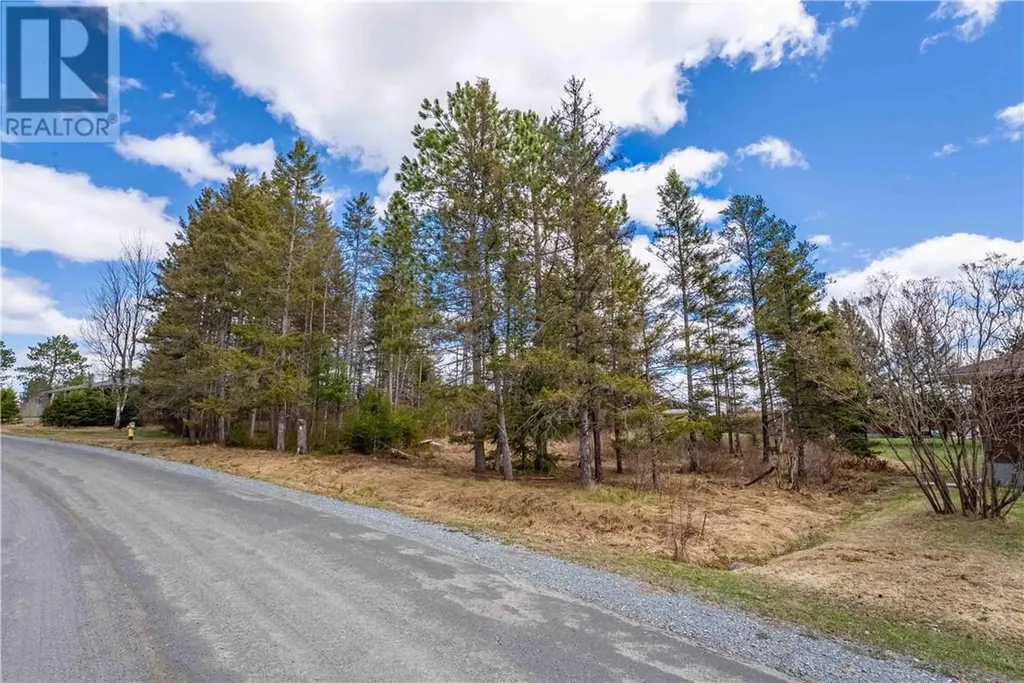 8 Spruce Street Markstay ON P0M 2G0