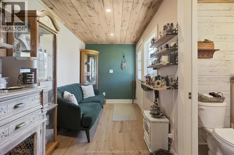 24947 Bear Line Road Chatham-kent ON N7M 5J8