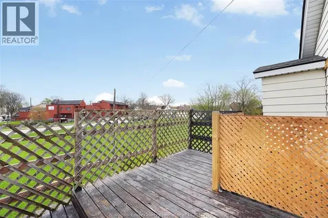 655 Chatham Street East Windsor ON N9A 2X5