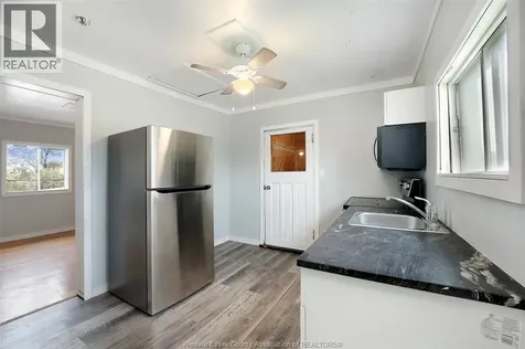 655 Chatham Street East Windsor ON N9A 2X5