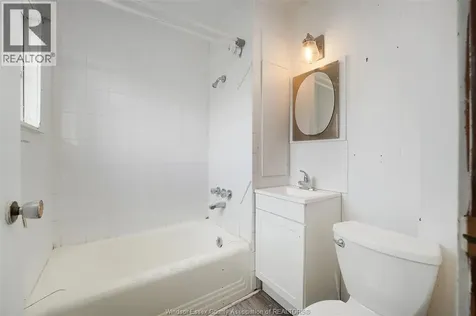 655 Chatham Street East Windsor ON N9A 2X5