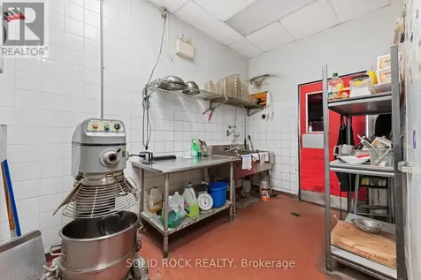 450 Kanata Avenue Ottawa ON K2T 1K5