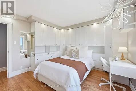 158C Mcarthur Avenue Ottawa ON K1L 8E7