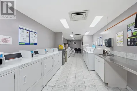 158C Mcarthur Avenue Ottawa ON K1L 8E7