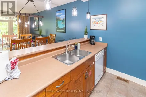 125 Fairway Court Blue Mountains ON L9Y 0P8