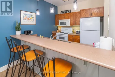 125 Fairway Court Blue Mountains ON L9Y 0P8