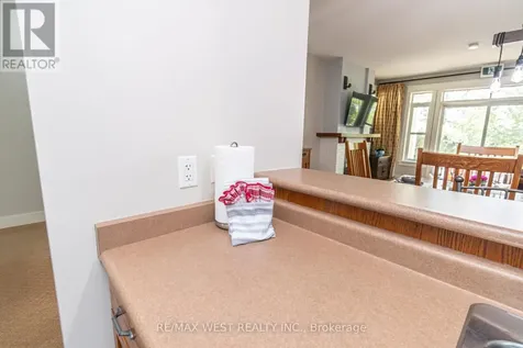 125 Fairway Court Blue Mountains ON L9Y 0P8