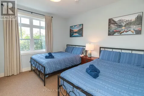 125 Fairway Court Blue Mountains ON L9Y 0P8