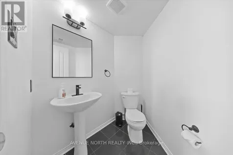 220 Tivoli Private Ottawa ON K2E 0A7