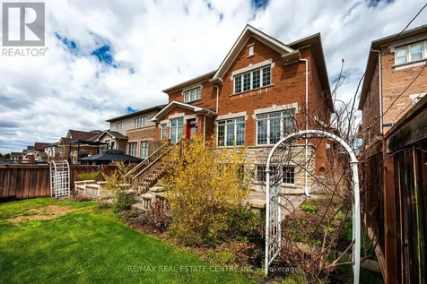 17 Mason Drive New Tecumseth ON L9R 0M1
