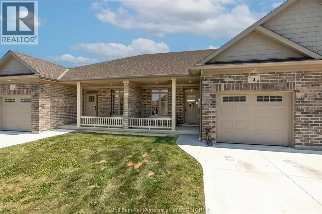 3 Jonathan Street Chatham ON N7M 6M1