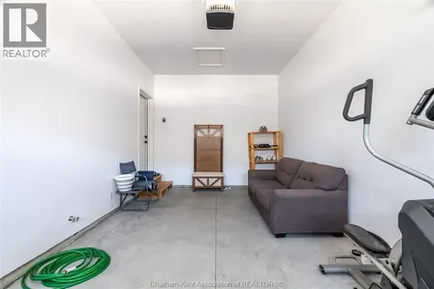 3 Jonathan Street Chatham ON N7M 6M1
