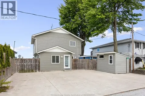 689 Ross Beach Lakeshore ON N8L 0H1