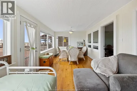 689 Ross Beach Lakeshore ON N8L 0H1