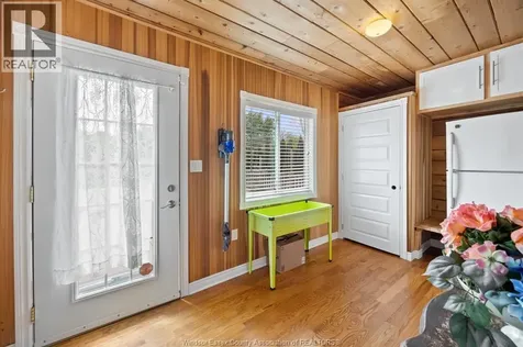 689 Ross Beach Lakeshore ON N8L 0H1