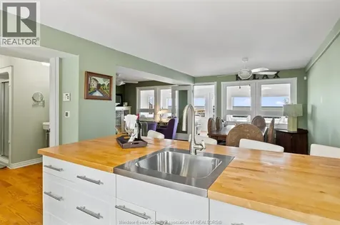 689 Ross Beach Lakeshore ON N8L 0H1