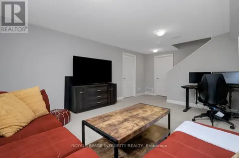 152 Gardenpost Terrace Ottawa ON K4A 5G9
