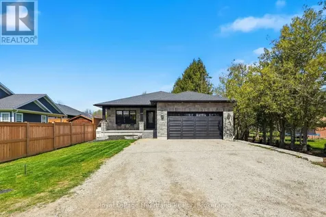 18 Geddes Street West Minto ON N0G 1M0