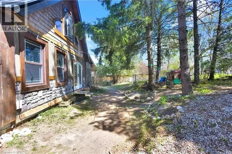 6 Churchill Drive Paris ON N3L 1J1