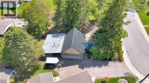 6 Churchill Drive Paris ON N3L 1J1