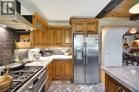 6 Churchill Drive Paris ON N3L 1J1