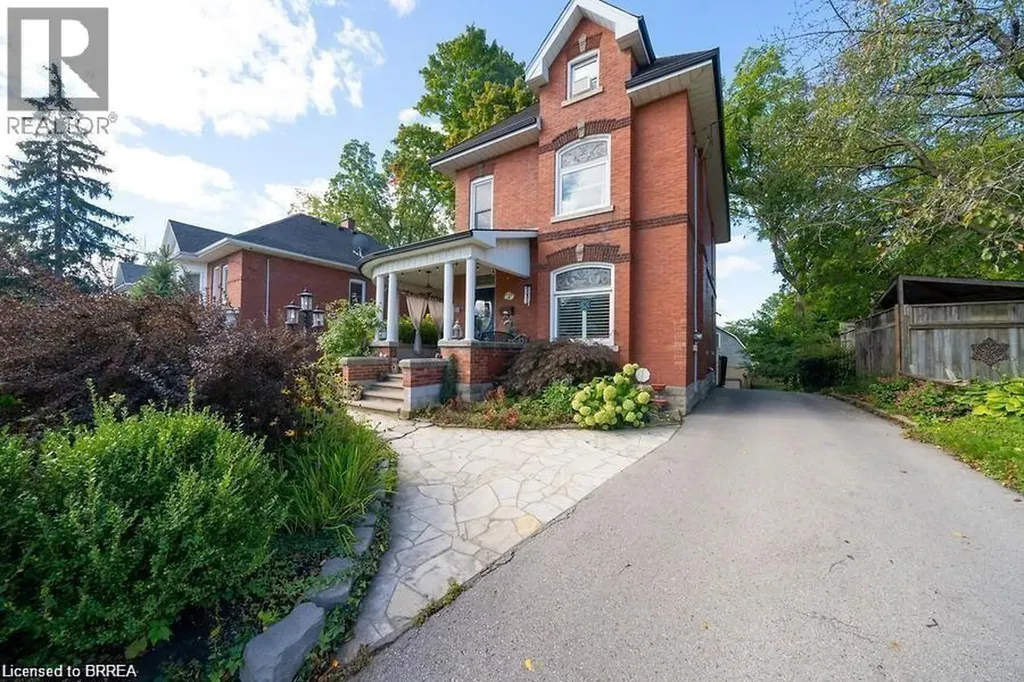 284 Colborne Street North Simcoe ON N3Y 3V5