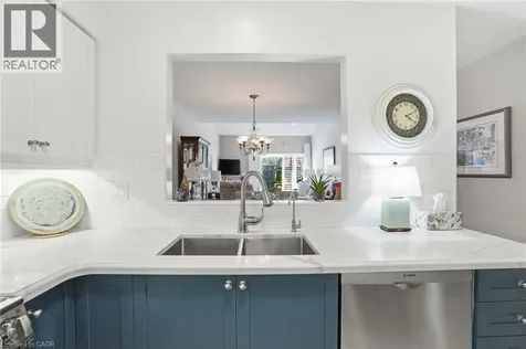 96 Abbotsford Trail Hamilton ON L9B 0A4