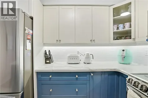 96 Abbotsford Trail Hamilton ON L9B 0A4