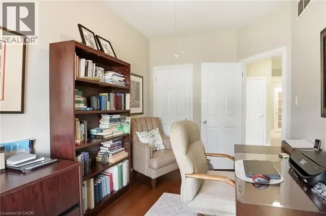 96 Abbotsford Trail Hamilton ON L9B 0A4