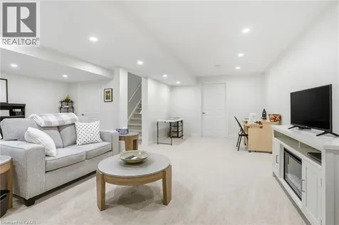96 Abbotsford Trail Hamilton ON L9B 0A4