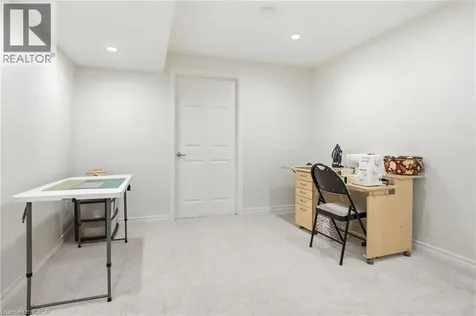 96 Abbotsford Trail Hamilton ON L9B 0A4