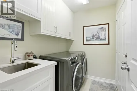 96 Abbotsford Trail Hamilton ON L9B 0A4